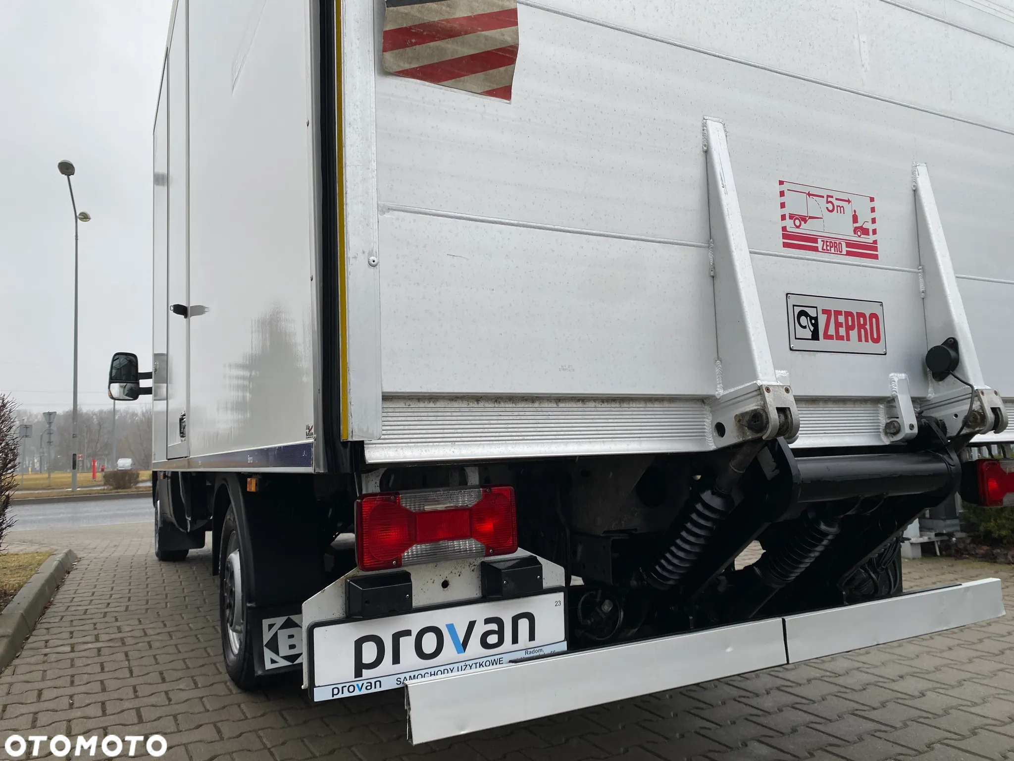 Iveco DAILY 35S16 HI-MATIC KONTENER 8 EUROPALET WINDA ZEPRO - 14