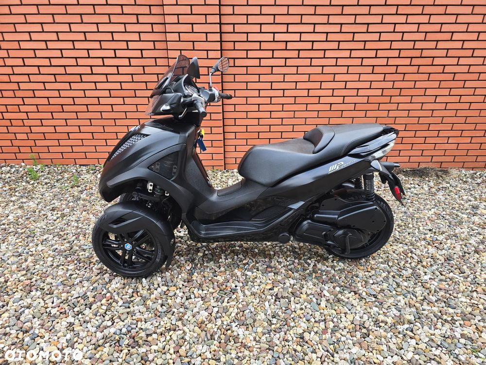 Piaggio MP-3 - 3