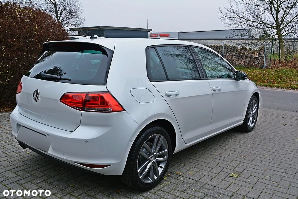 Volkswagen Golf - 12