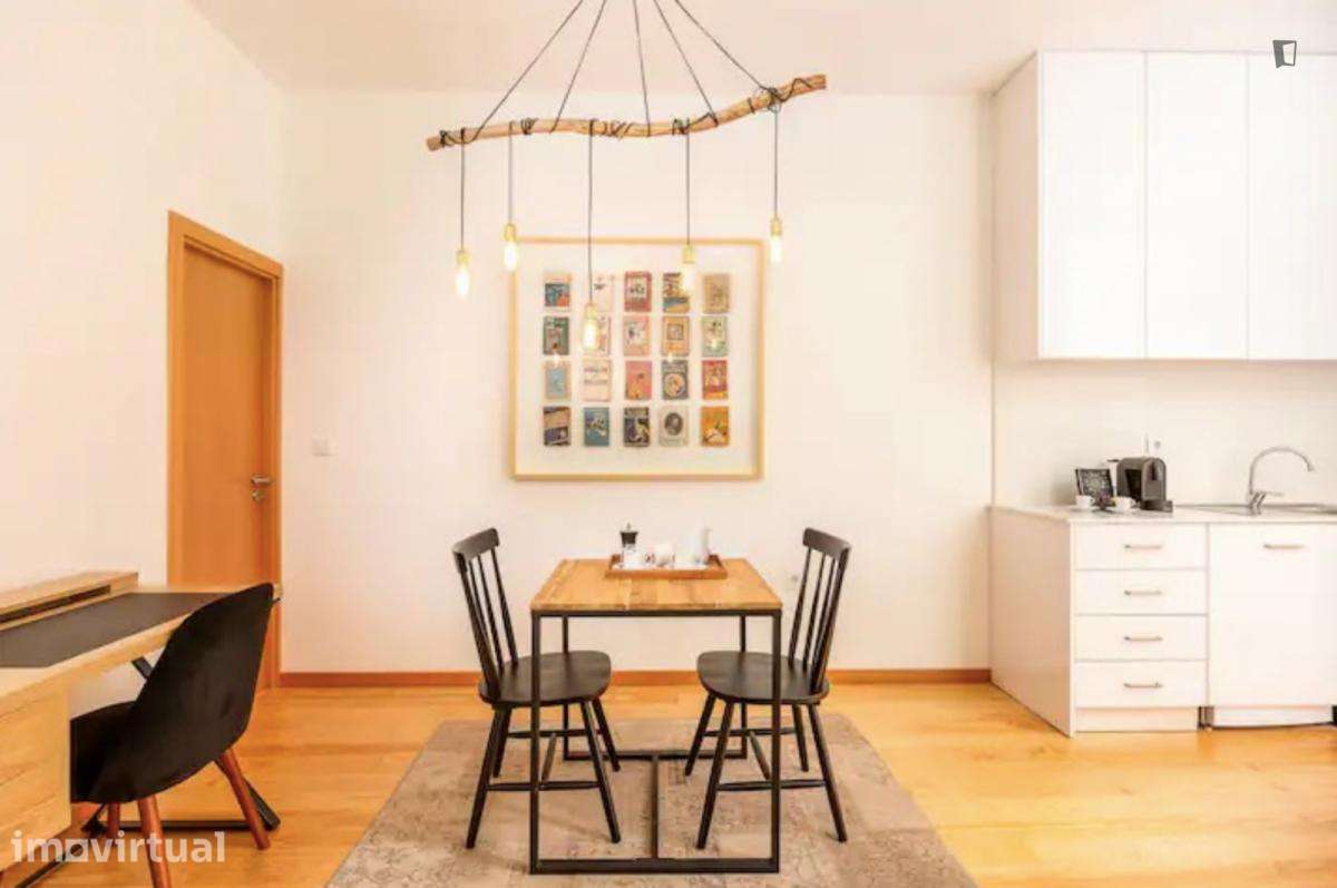 Apartamento com 1 quartos - localizado em Santo Ildefonso Porto - Grande imagem: 3/9
