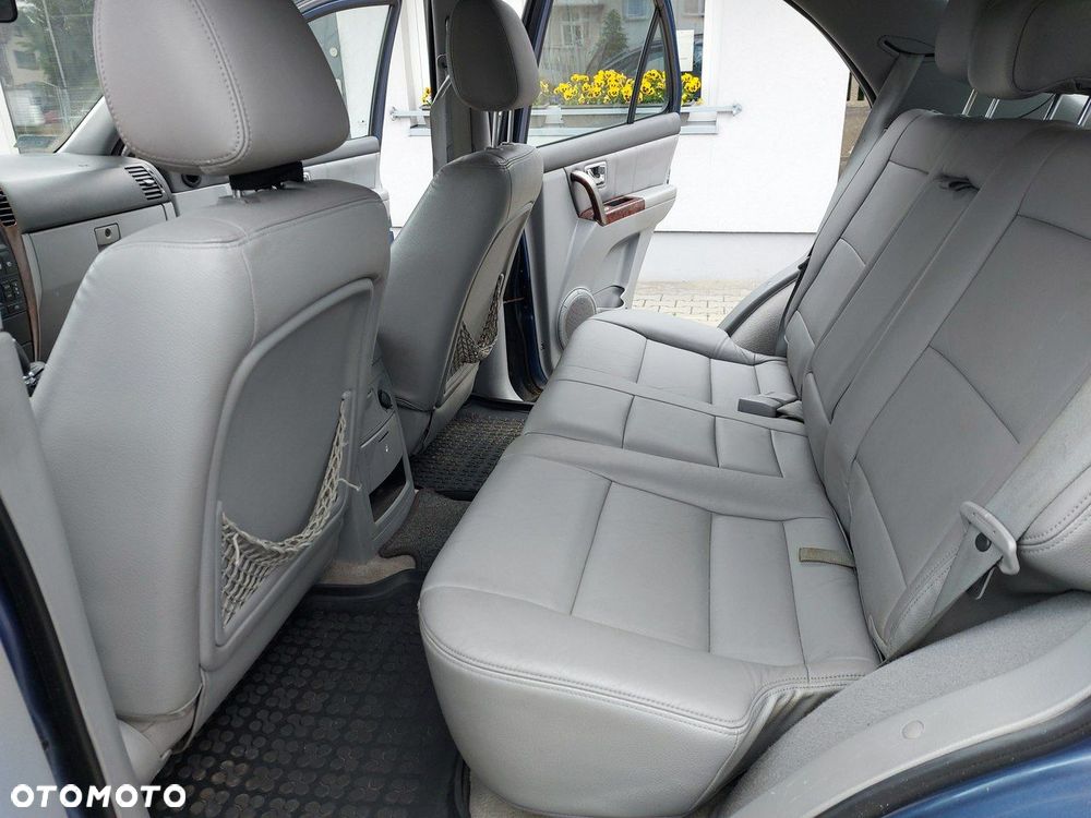 Kia Sorento - 11