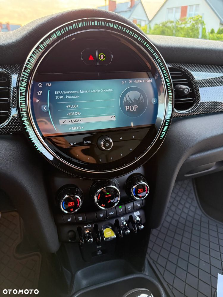 MINI Cooper SE - 13