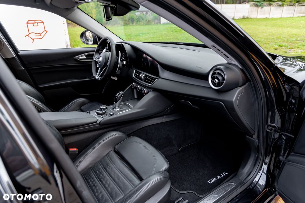 Alfa Romeo Giulia 2.0 Turbo Veloce Q4 - 23