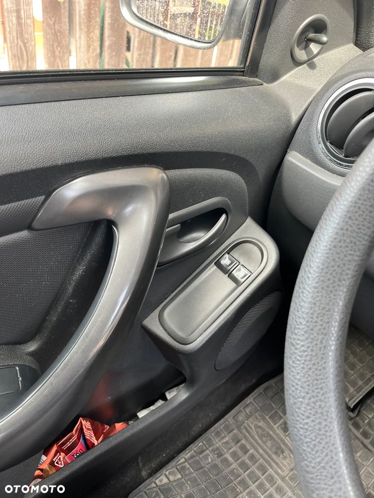 Dacia Duster 1.6 SCe Laureate S&S - 18