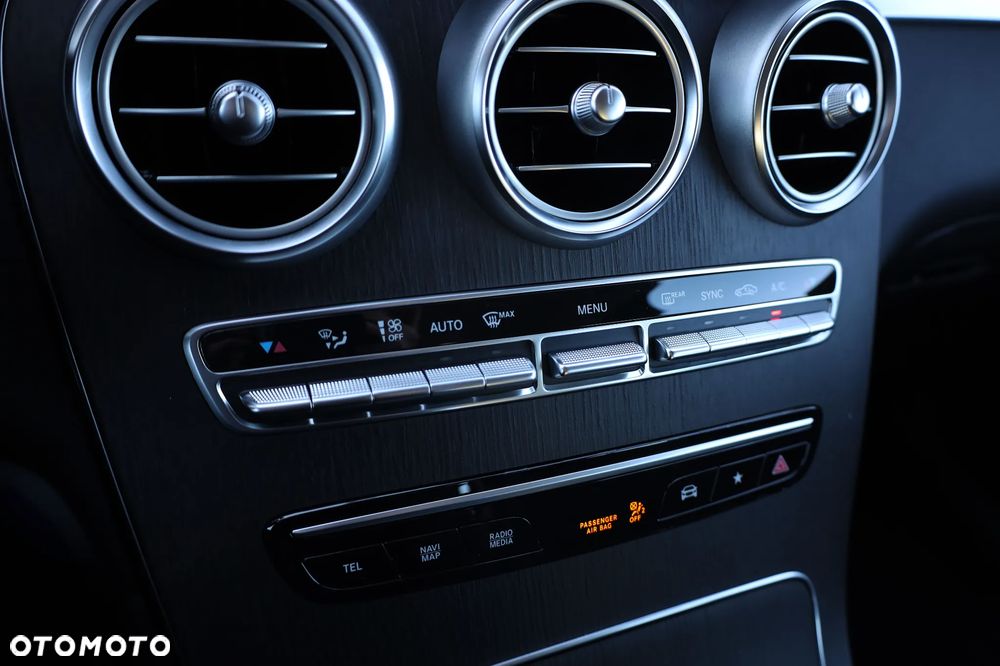 Mercedes-Benz GLC - 15