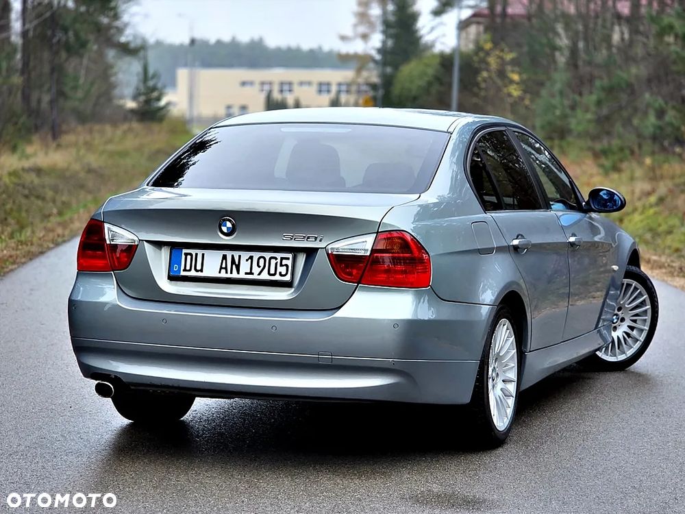 BMW Seria 3 320i - 22