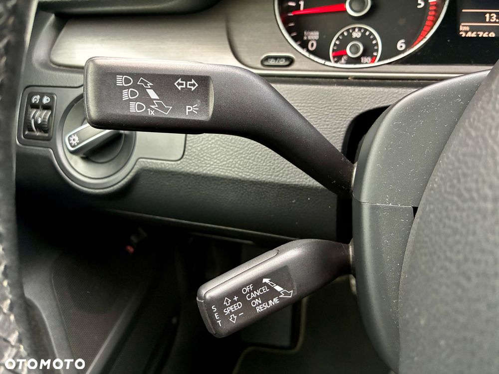 Volkswagen Passat 2.0 TDI Comfortline - 31