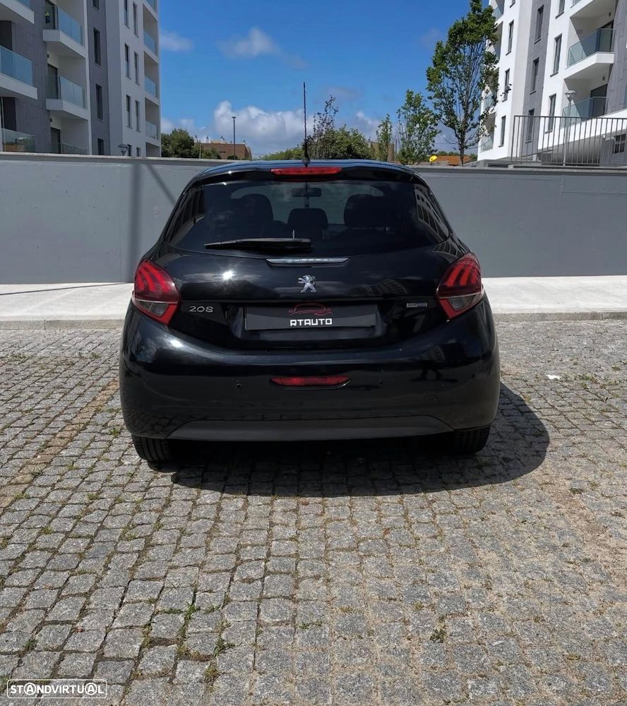 Peugeot 208 - 3