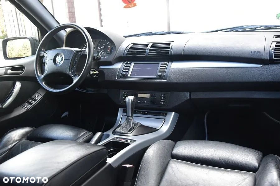 BMW X5 3.0 i - 19