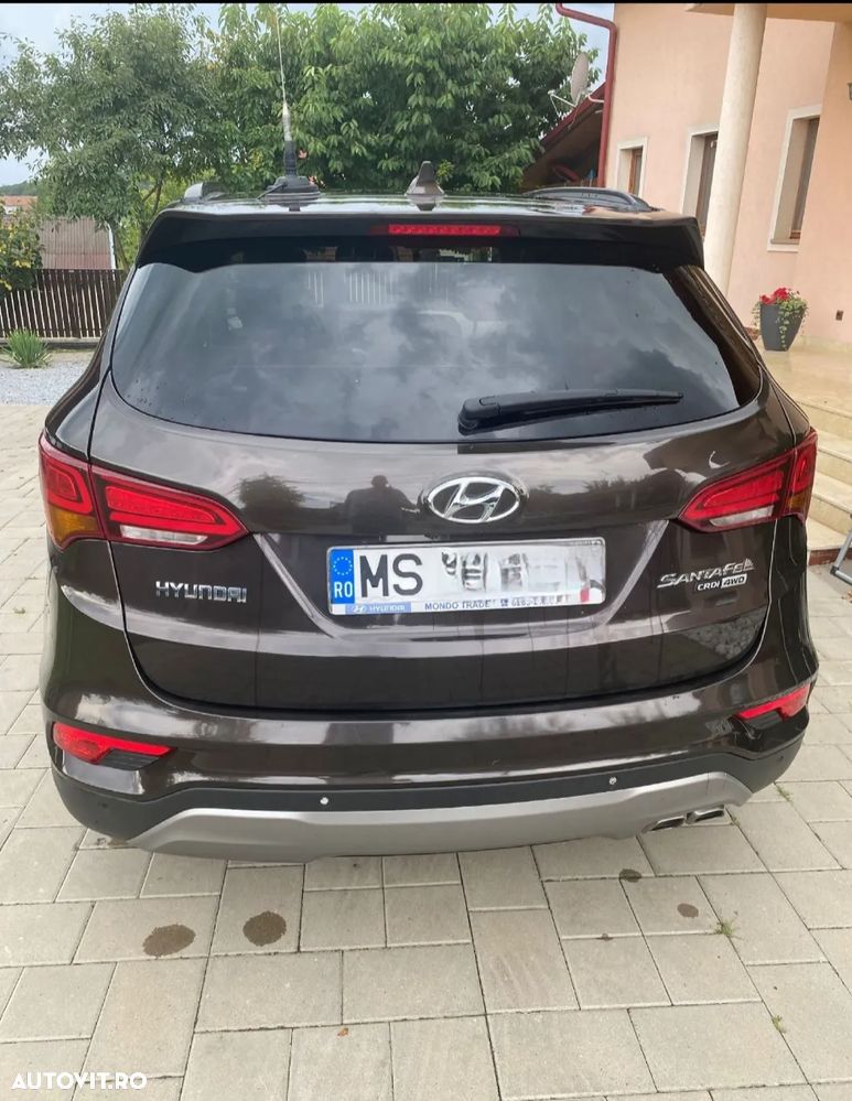 Hyundai Santa Fe - 3