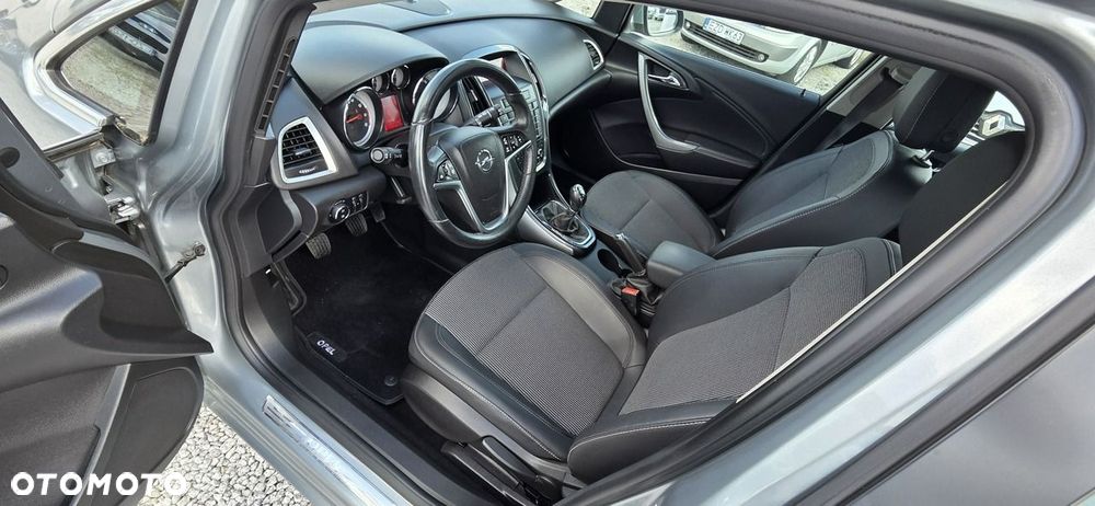 Opel Astra - 38