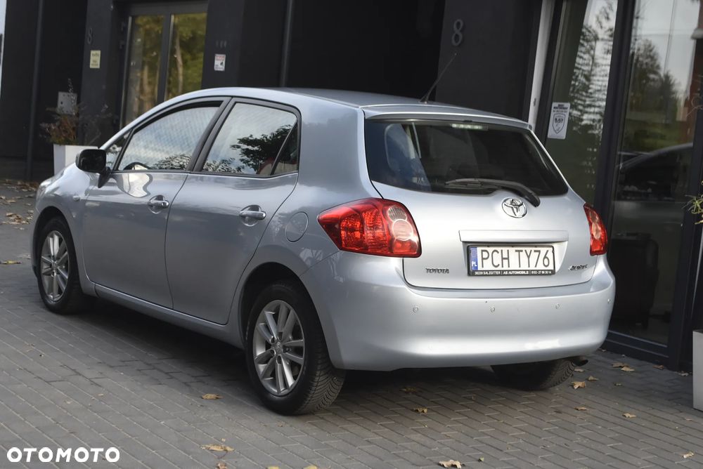 Toyota Auris 1.4 VVT-i Luna - 4