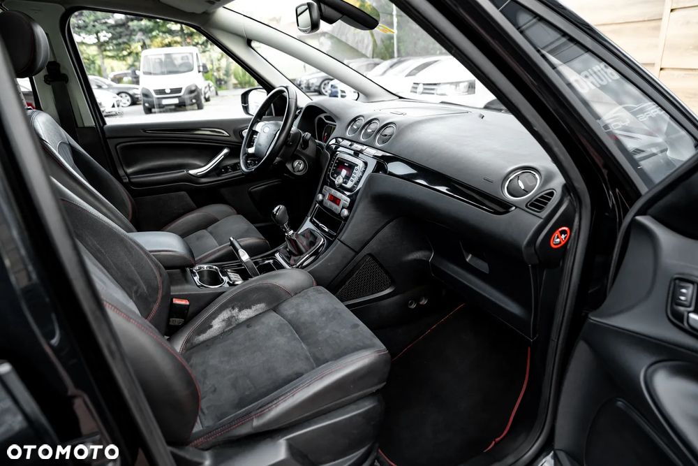 Ford S-Max 2.5 Titanium - 23