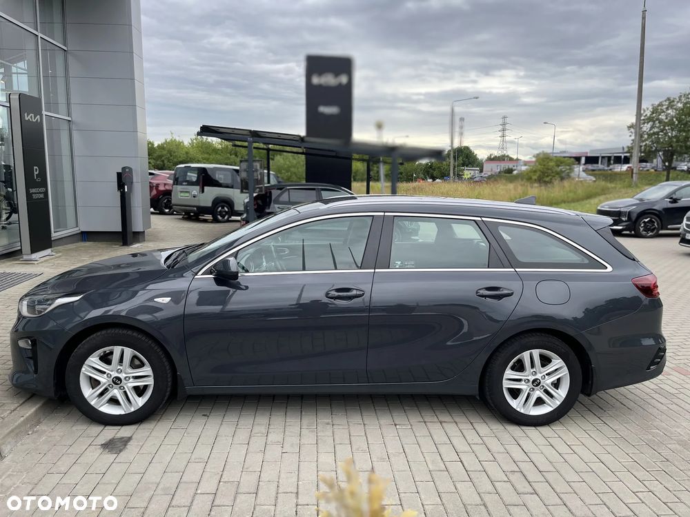 Kia Ceed 1.5 T-GDI M - 10