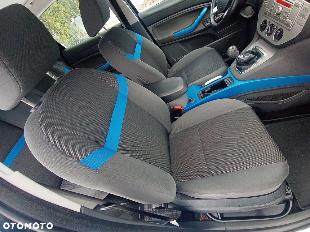 Ford Kuga 2.0 TDCi 2x4 Trend - 21