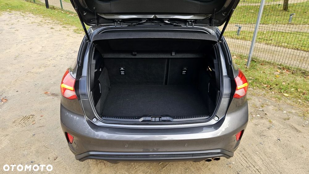 Ford Focus 1.5 EcoBoost ST-Line - 16