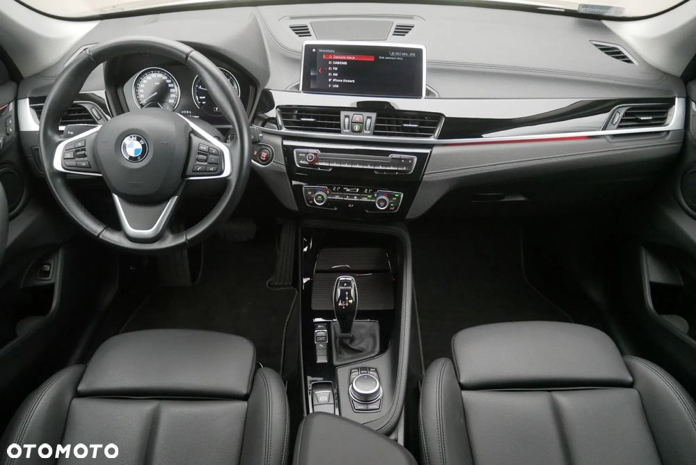 BMW X1 sDrive18i Sport Line - 4