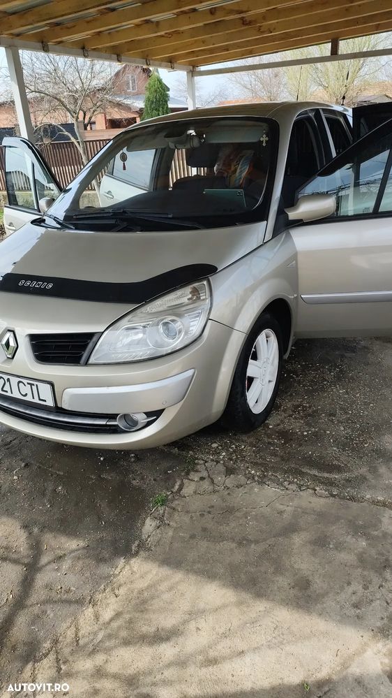 Renault Scenic 1.9 dCi FAP Dynamique - 8
