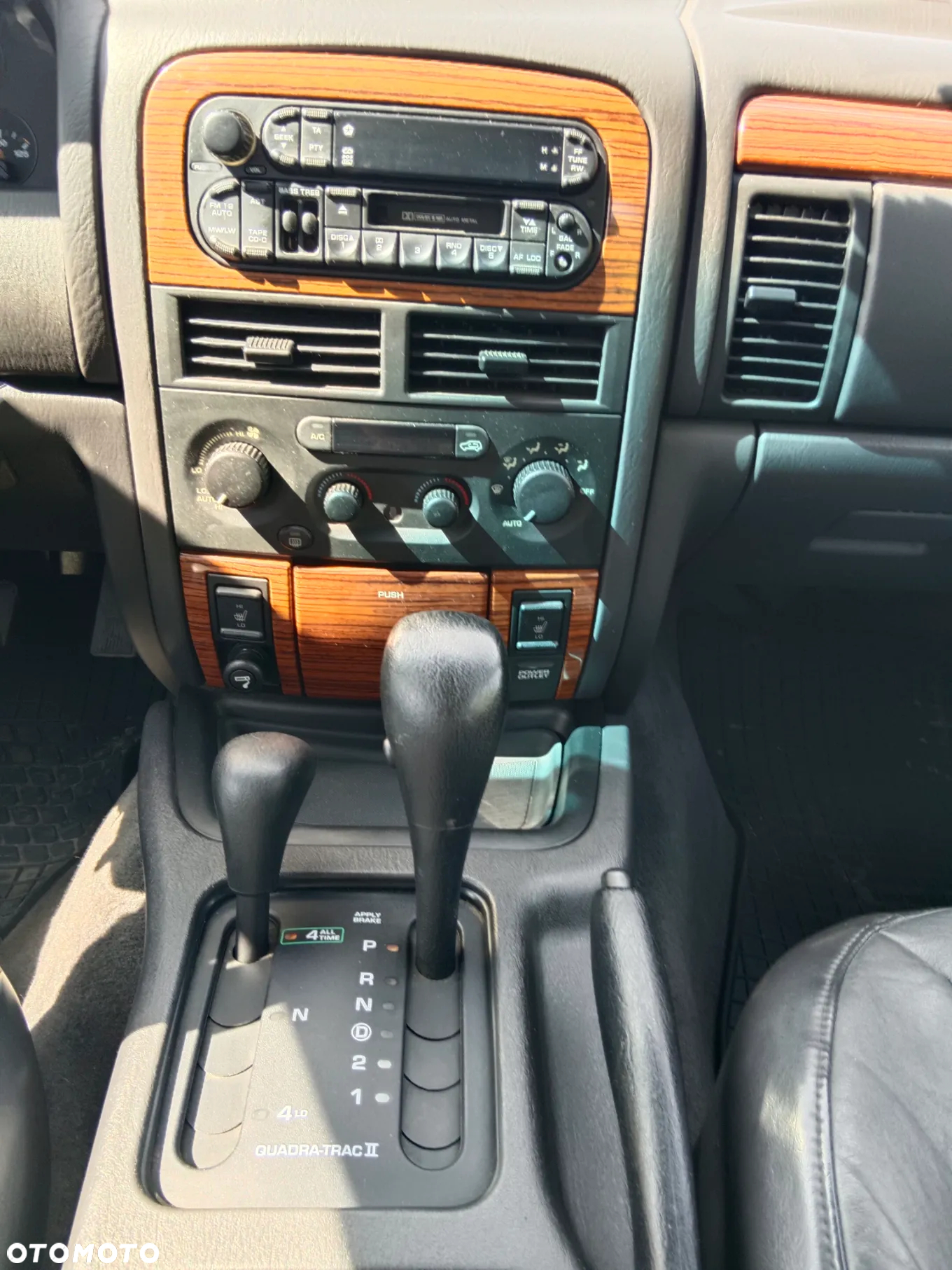Jeep Grand Cherokee 4.0 Laredo - 8