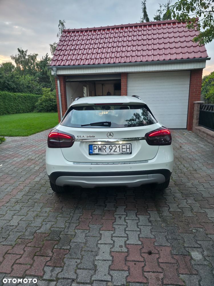 Mercedes-Benz Gla 2016 photo 5