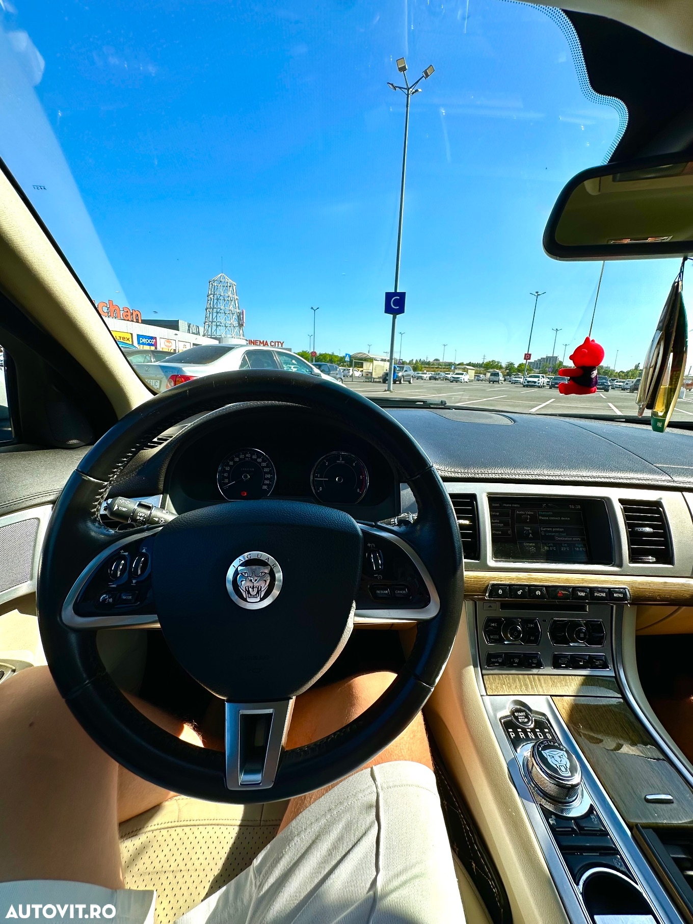 Jaguar XF 3.0D S Luxury - 11
