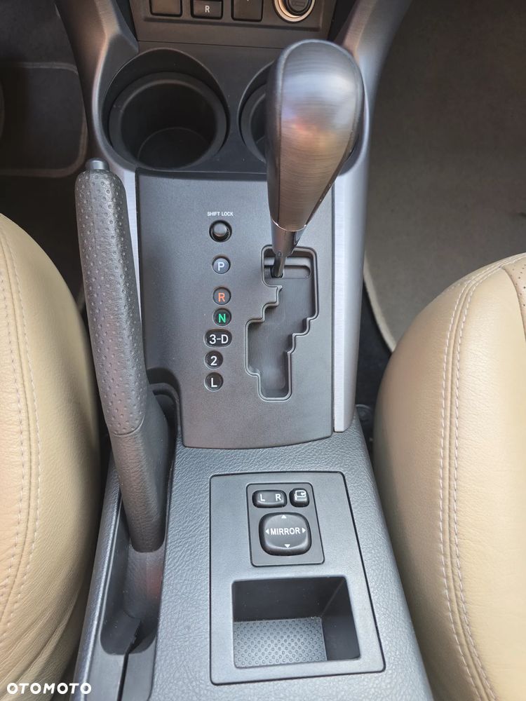 Toyota RAV4 2.0 VVT-i Prestige - 24