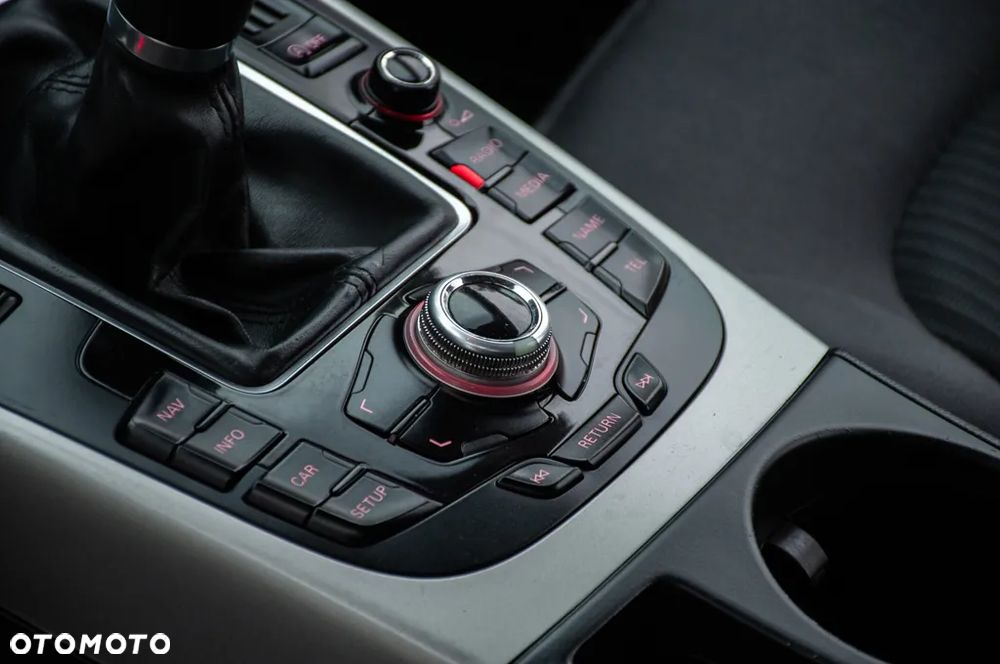 Audi A4 Avant 2.0 TDI DPF Ambiente - 23