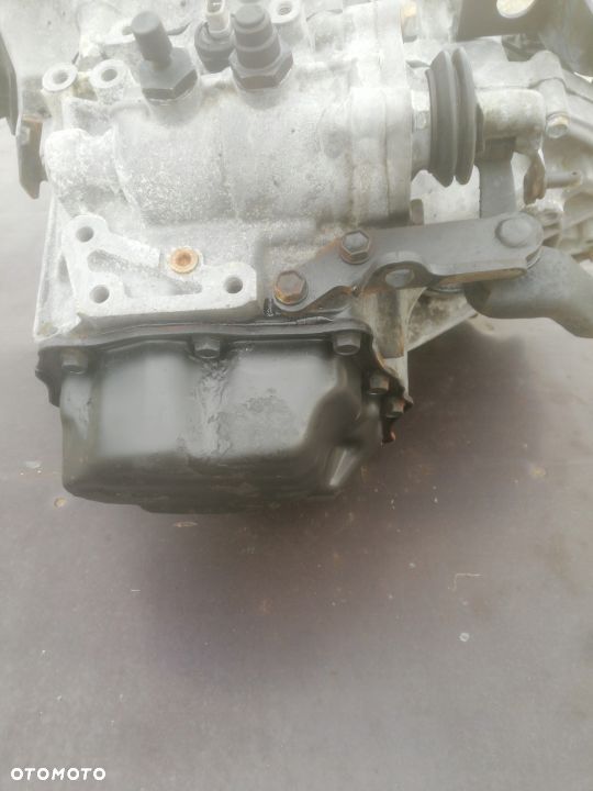 COROLLA E12 2,0 D4D SKRZYNIA BIEGÓW IDEALNA - 4