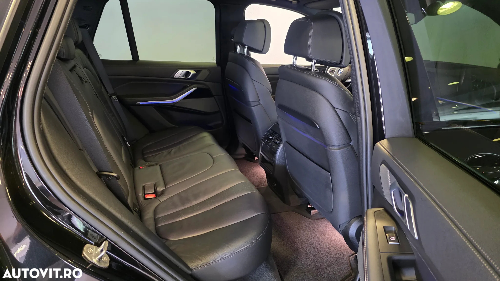 BMW X5 M M50d - 11
