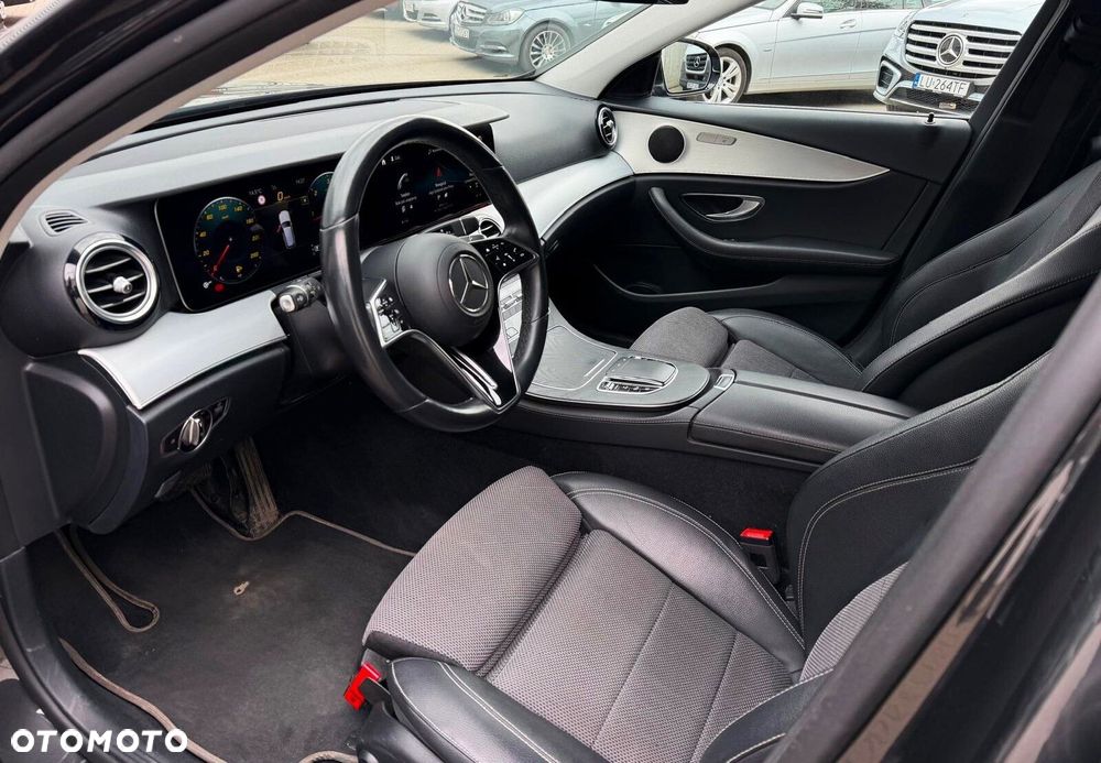 Mercedes-Benz Klasa E 220 d 4-Matic AMG/Avantgarde - 6