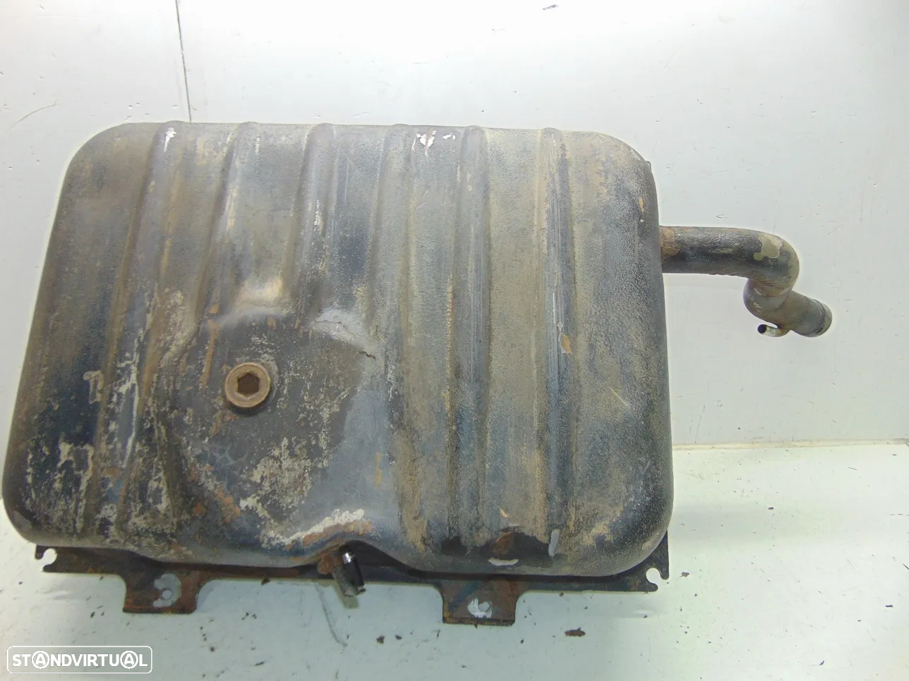 Mercedes W123 touring depósito combustivel - 5