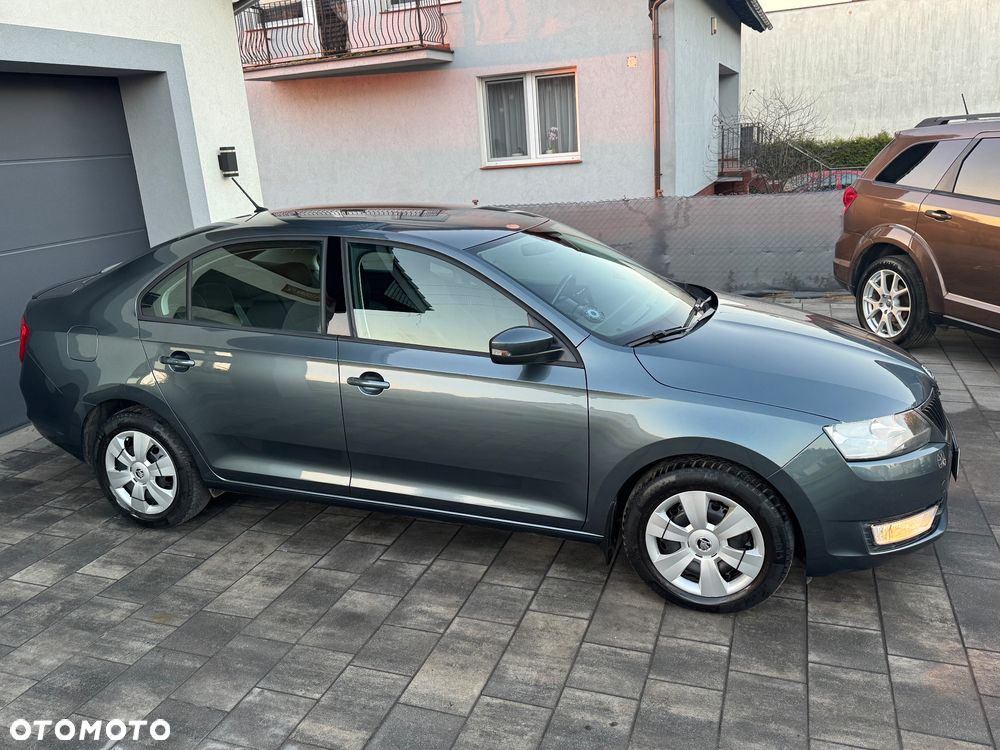 Skoda RAPID 1.4 TSI Ambition DSG - 9