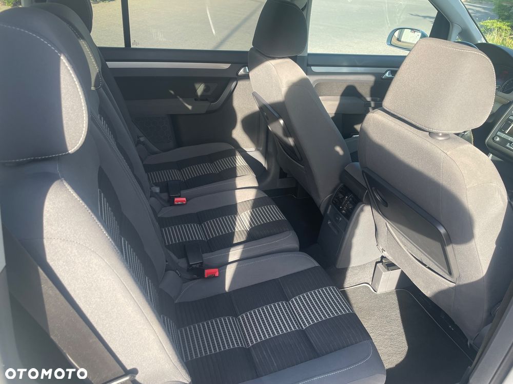Volkswagen Touran 1.4 TSI DSG United - 13