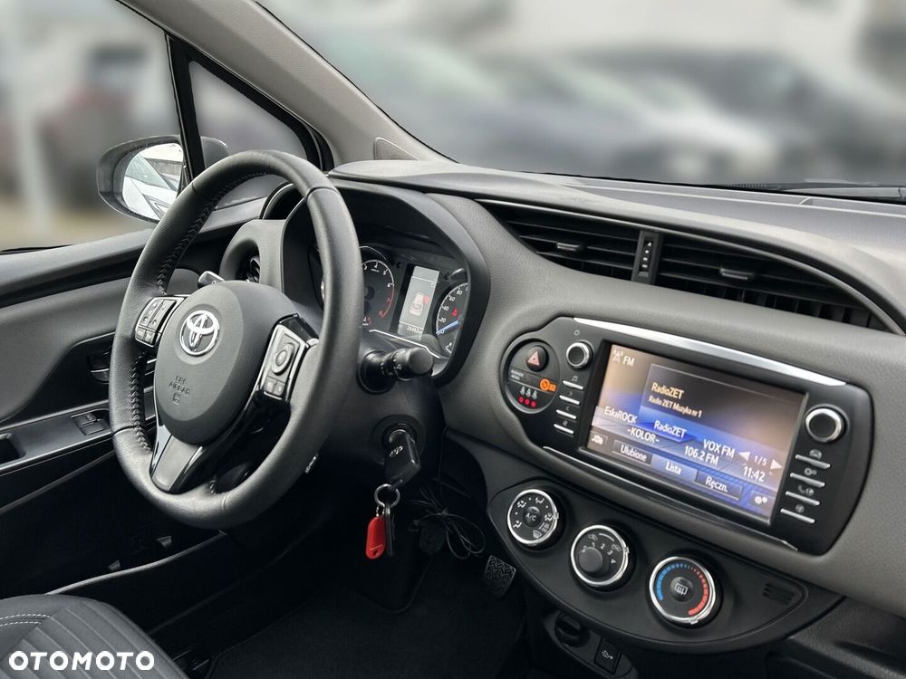 Toyota Yaris 1.5 Premium - 16