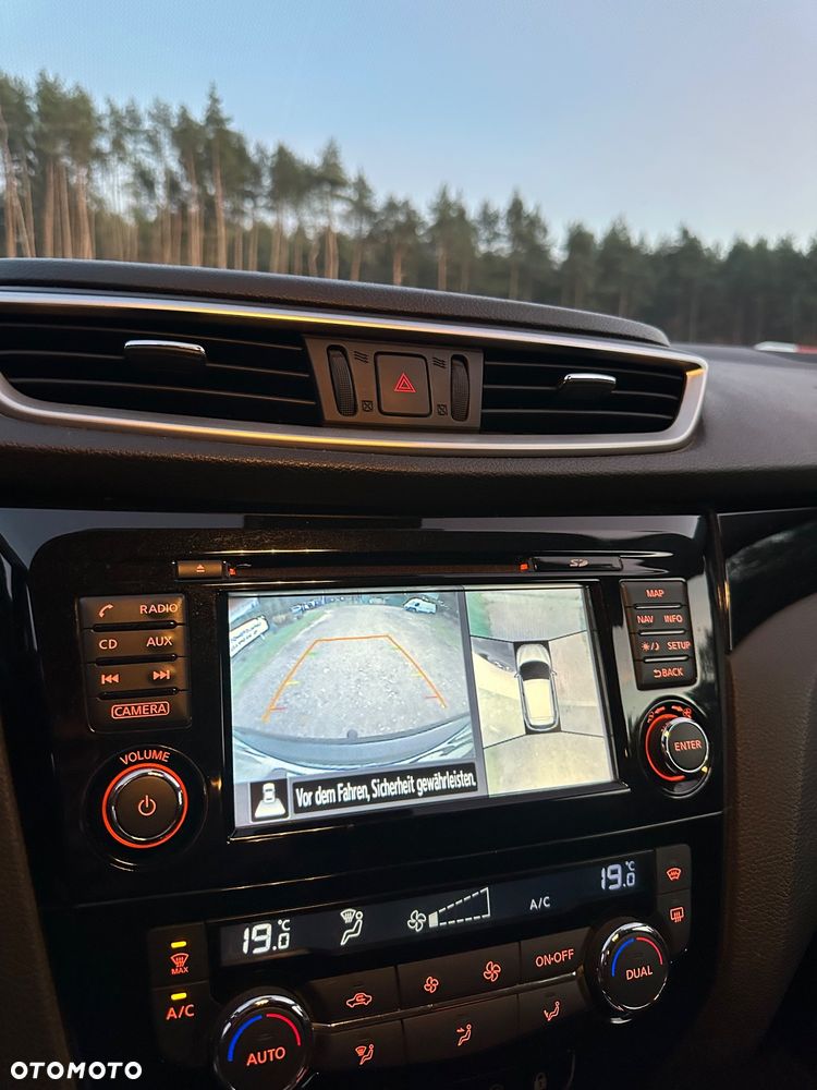 Nissan Qashqai 1.6 DCi 4x4 N-Connecta - 7