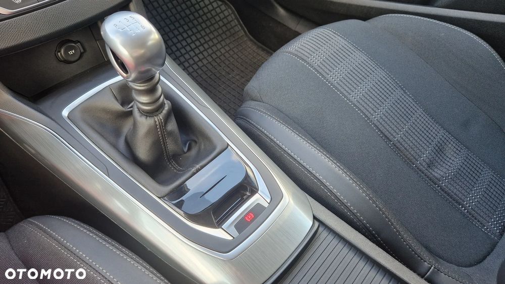 Peugeot 308 1.2 PureTech Allure S&S - 19