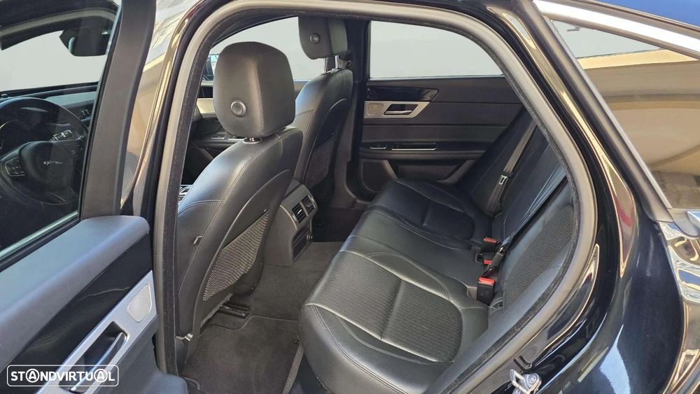 Jaguar XF 2.0 D Portfolio Aut. - 22
