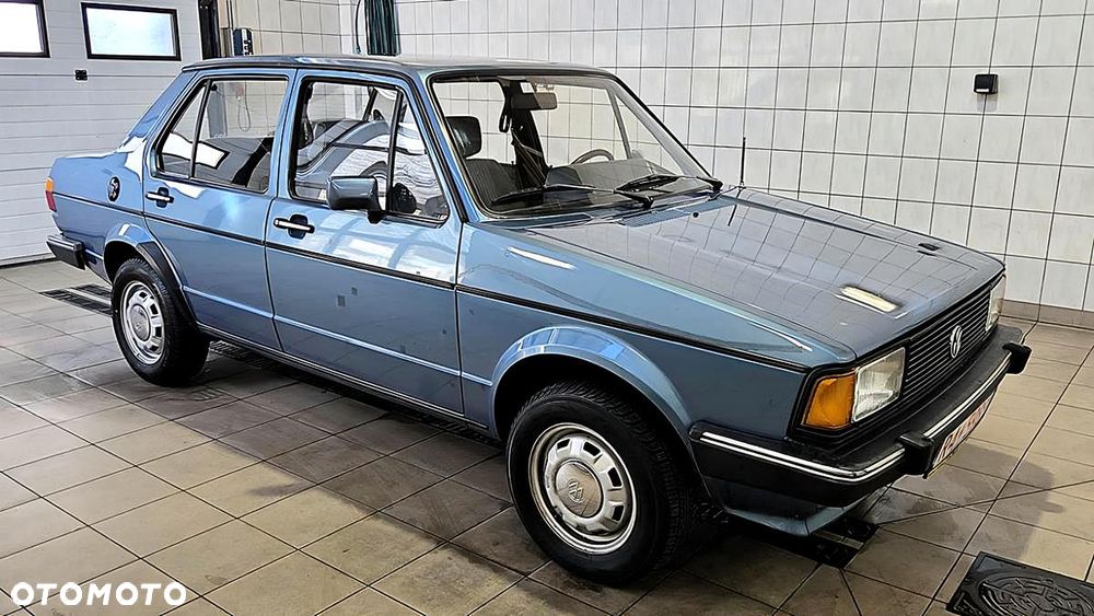 Volkswagen Jetta - 3