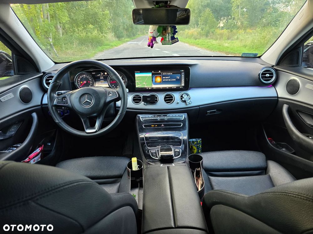 Mercedes-Benz Klasa E 200 d T 9G-TRONIC AMG Line - 23
