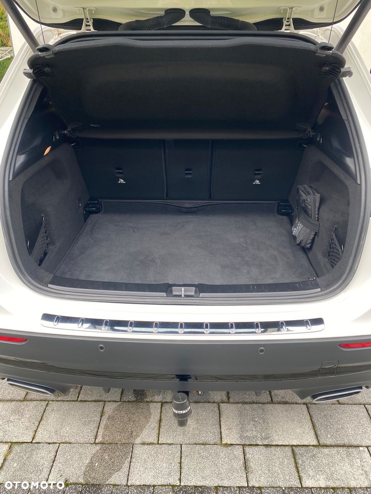 Mercedes-Benz GLA 250 4-Matic AMG Line - 12