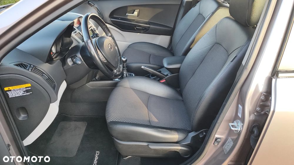 Kia Ceed 1.4 Comfort + - 4