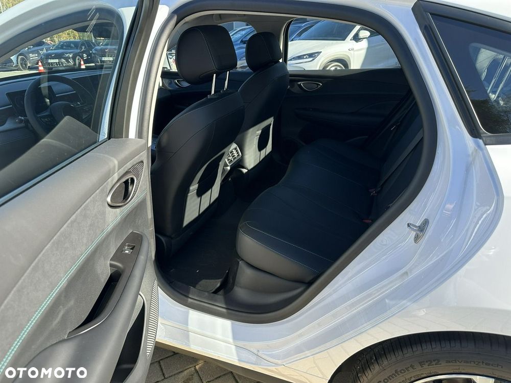 BYD Seal 5 - 8