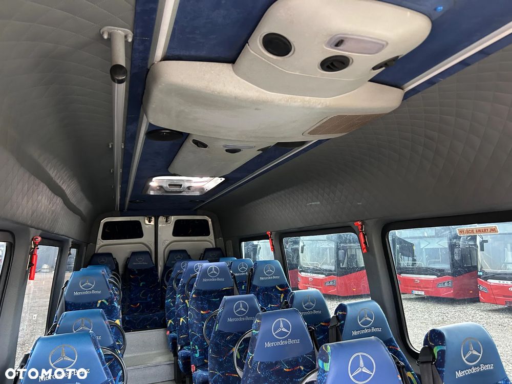 Mercedes-Benz Sprinter 519 - 19