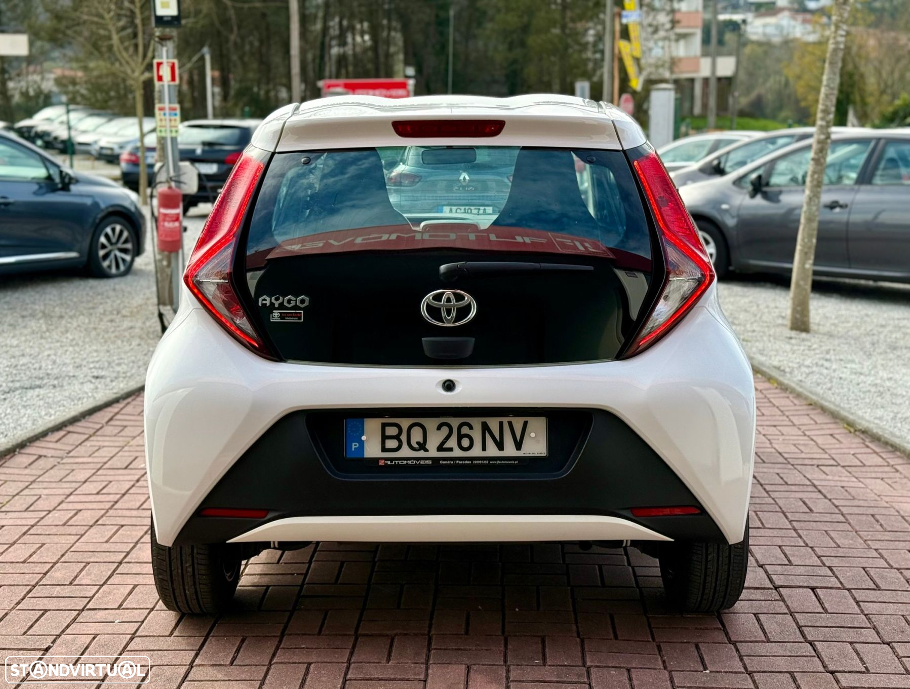 Toyota Aygo 1.0 X-Play - 10