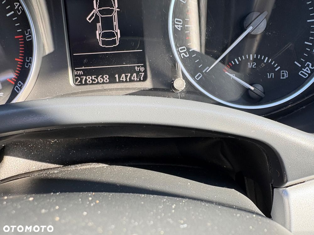 Skoda Octavia Scout 2.0 TDI DPF - 27