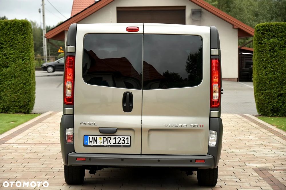 Opel Vivaro - 12