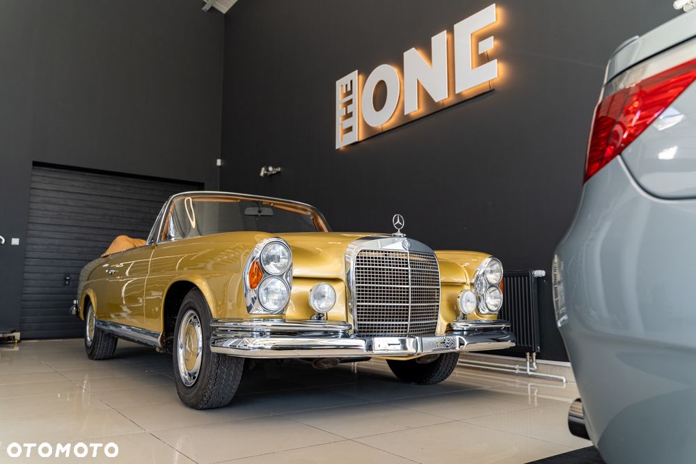Mercedes-Benz 280 - 2