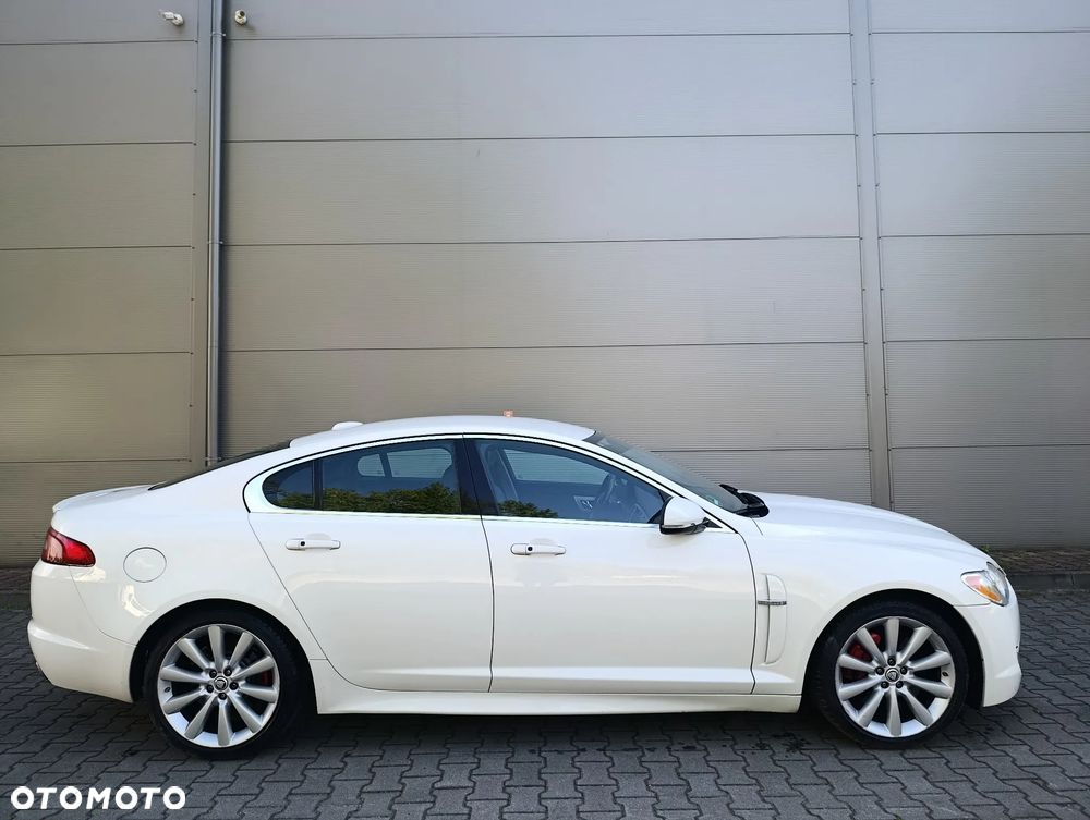 Jaguar XF 3.0 V6 S Pace - 12