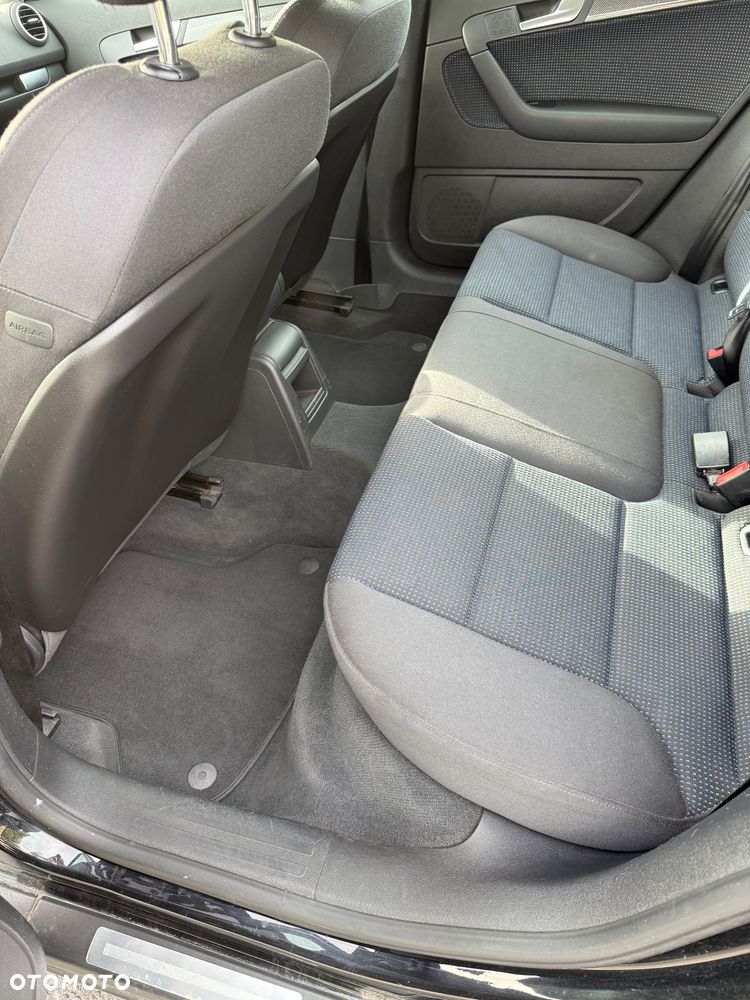 Audi A3 Sportback 2.0 FSI Ambiente - 14