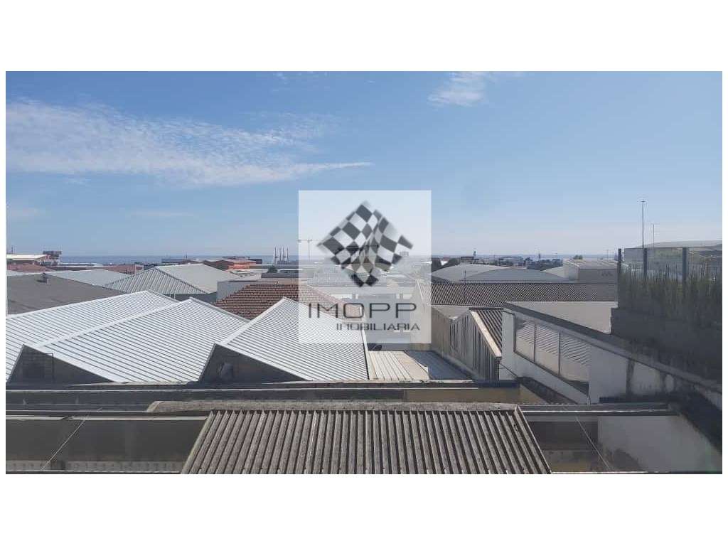 Fantástico armazém no Prior Velho 750m2 - Grande imagem: 5/19